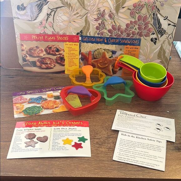 Pampered Chef Kids' Baking Fun Set - Picture 1 of 5